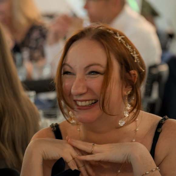 Profile Picture of Jennifer Szatkowski (@silaqui) on Poshmark