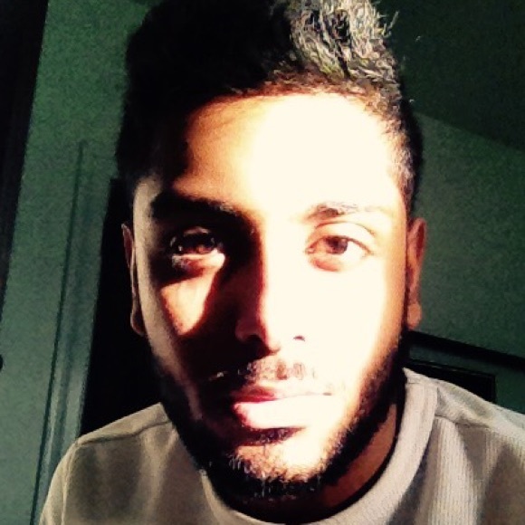 Profile Picture of Alvin Panicker (@rmsalvin) on Poshmark