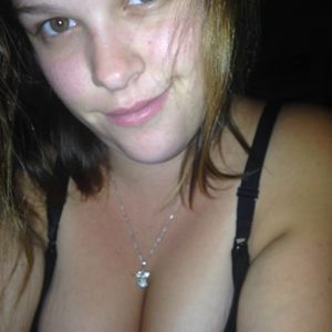 Profile Picture of Sharna Farrell (@lilangelshaz) on Myspace