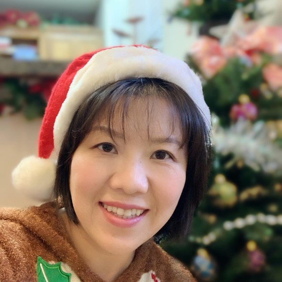 Profile Picture of Shelly Yu (@shellyyu) on Poshmark