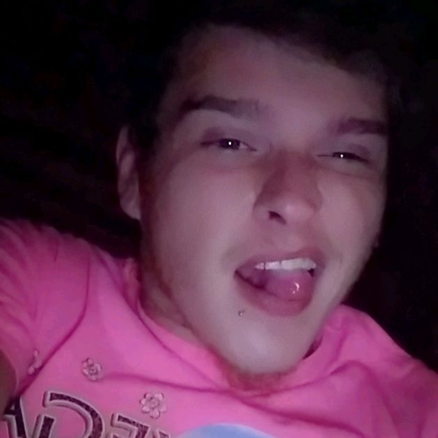 Profile Picture of RobbieBoiiiixo (@robertmarcum313) on Tiktok