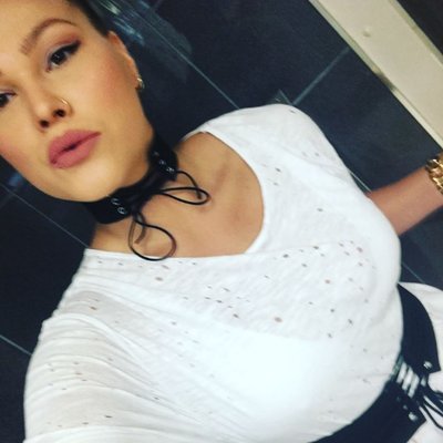 Profile Picture of ShineMcNeilBeauty (@ShineMcNeil) on Twitter