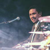 Profile Picture of Michael Tan (@MichaelTanMusic) on Youtube