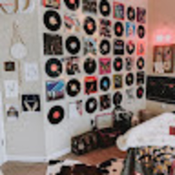 Profile Picture of Oliver Donkin (@oliver4donkin) on Poshmark