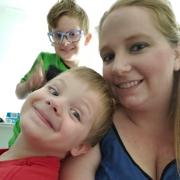 Shelly Bartha - Poshmark Profile Picture of Shelly Bartha (@shellybartha) on Poshmark