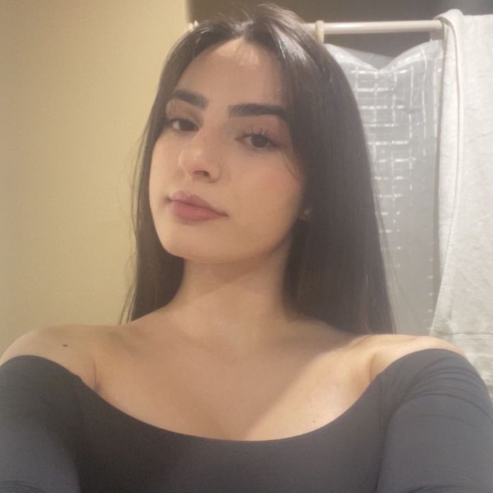 Profile Picture of Amanda Estela (@amandititaa) on Tiktok