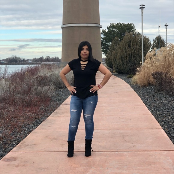 Profile Picture of Maria Duron (@luptia23) on Poshmark
