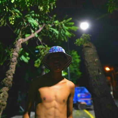 Profile Picture of ChupA ChUps! (@michael51140764) on Twitter