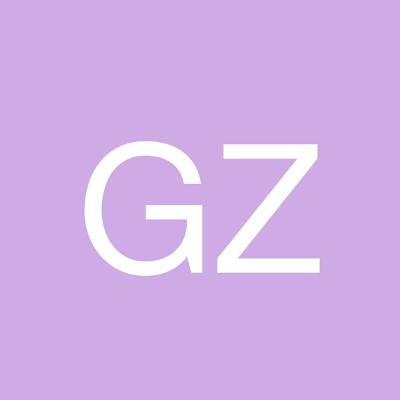 Profile Picture of Gaby Zinicola (@gzinicola) on Poshmark