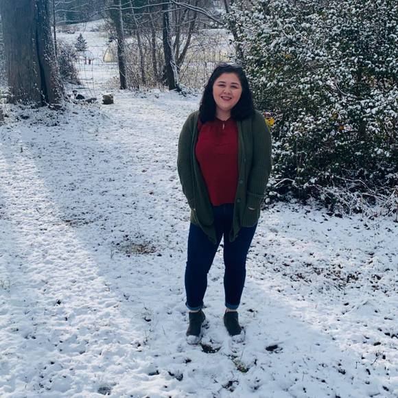 Profile Picture of Kate Arshadi (@kattte) on Poshmark