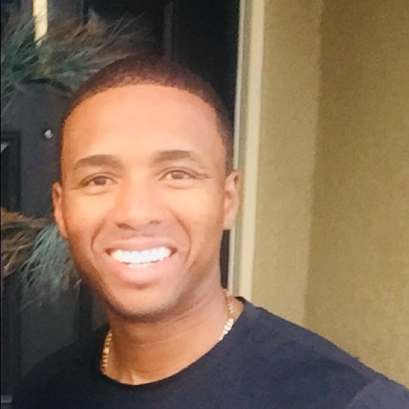 Profile Picture of Robert Chunn (@rchunn) on Poshmark