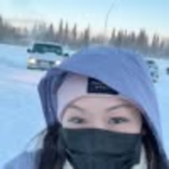Profile Picture of Rebecca huang Huang (@rebeccahuang613) on Poshmark