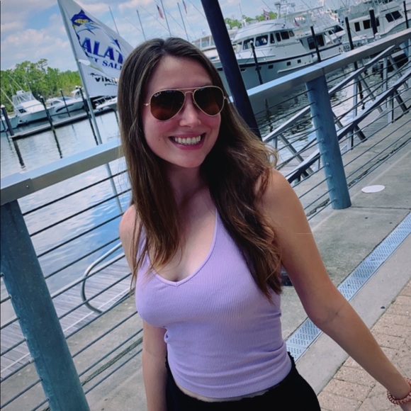 Profile Picture of Mia Dallimore (@mia_dallimore) on Poshmark