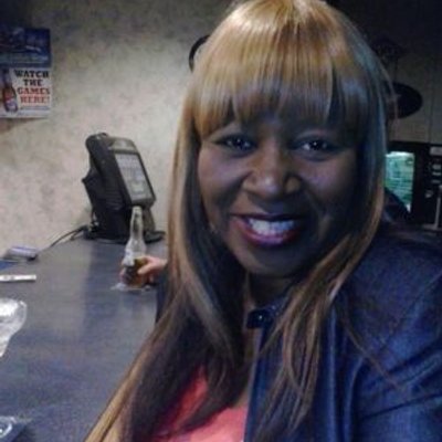 Profile Picture of Kim Wake (@TaneegrossWake) on Twitter