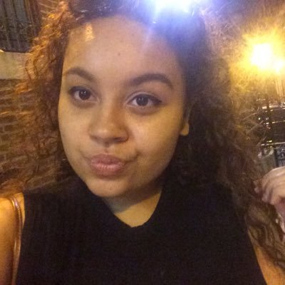 Profile Picture of Laura Segarra (@yafaveL) on Twitter