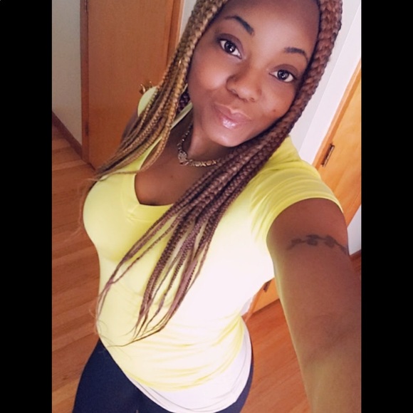 Profile Picture of Ivy Richardson (@vitalculture181) on Poshmark