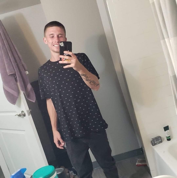 Profile Picture of Max Wheeler (@maxwheeler) on Poshmark