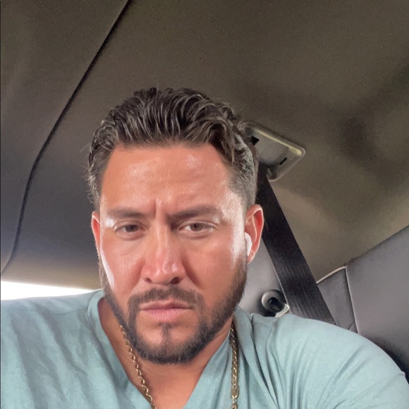 Profile Picture of Alberto Medrano (@al_quaterback) on Poshmark