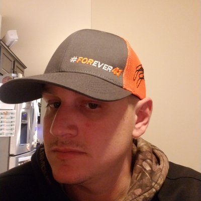 Profile Picture of Wesley Engle (@WeeEngle) on Twitter