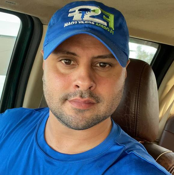 Profile Picture of Tony Negron (@tony_negron) on Poshmark