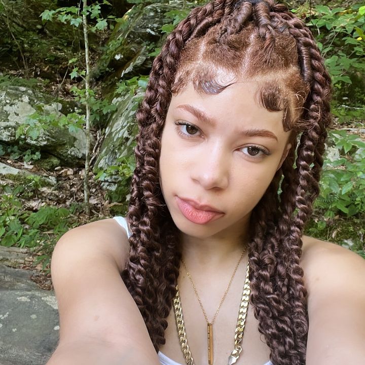 Profile Picture of jocelyn! (@jocelynrielle) on Tiktok