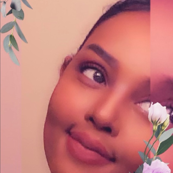 Profile Picture of Amal Mohamed (@amalsir19) on Poshmark