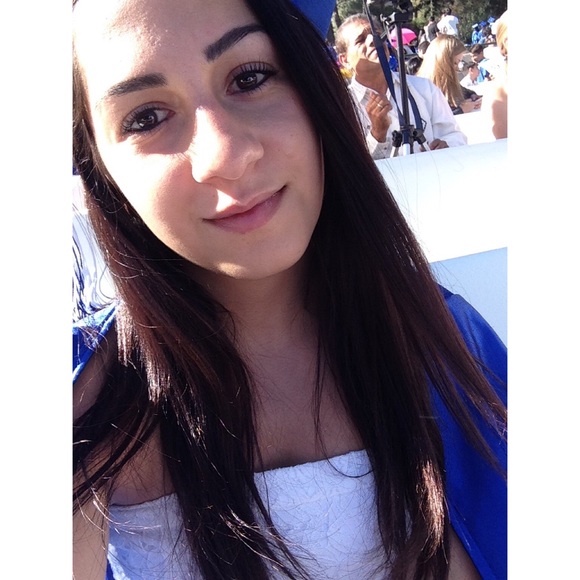 Profile Picture of Knarik Sakanyan (@knariksak) on Poshmark