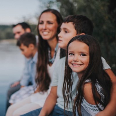 Profile Picture of Amy McManigal (@McAmy25) on Twitter