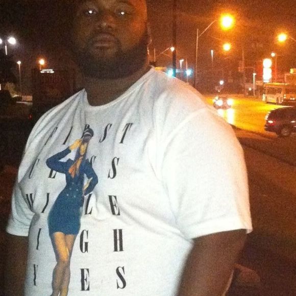Profile Picture of Shaunie Mack (@ddeshaun45) on Poshmark