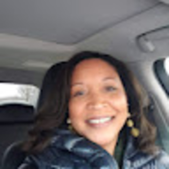 Profile Picture of Almeta Mcglothlin (@anniemac_1) on Poshmark
