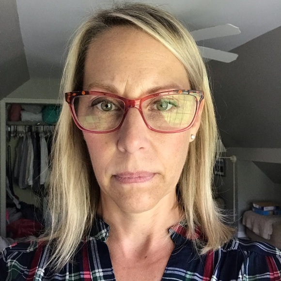 Profile Photo of Sandra Blanchard (@sandyb40) on Poshmark