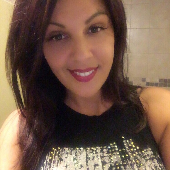 Profile Picture of Colleen Patterson (@itscolleen) on Poshmark