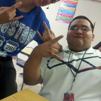 Profile Picture of Emilio Ayala (@emilioayala32) on Twitter