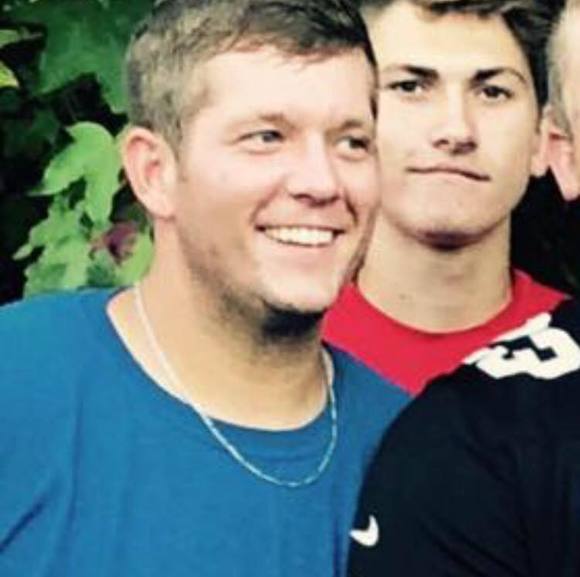 Profile Picture of Devin Pearce (@devinpearce) on Poshmark