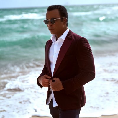 Profile Picture of Jon Secada (@JonSecada) on Twitter