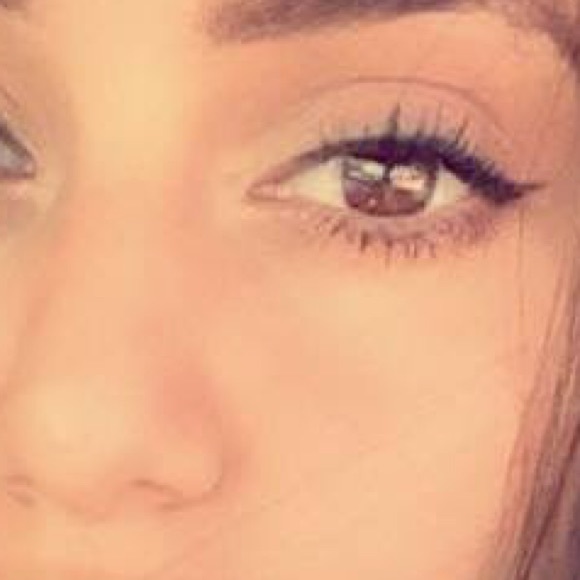 Profile Picture of Ibtihaj Shamasha (@ibtihajs) on Poshmark