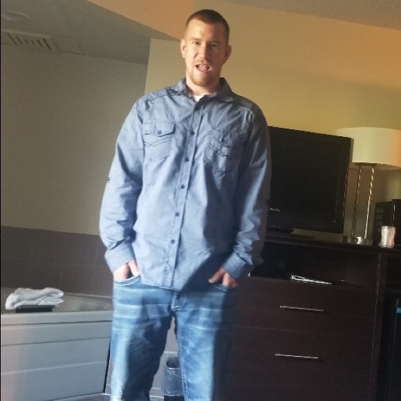 Profile Picture of Jake Roginski (@jmr2391) on Poshmark