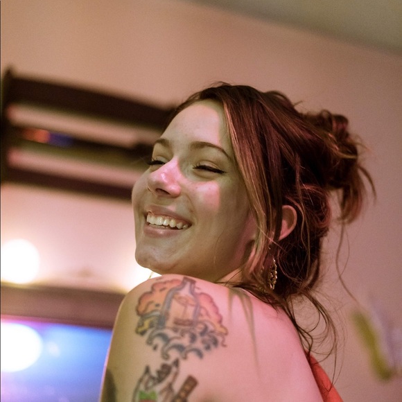 Profile Picture of Corina Jaffarian (@corinajaffarian) on Poshmark