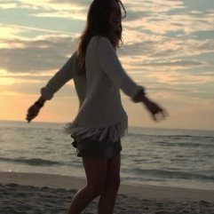 Profile Picture of Lori MAGA San Diego (@scorpio11455) on Twitter