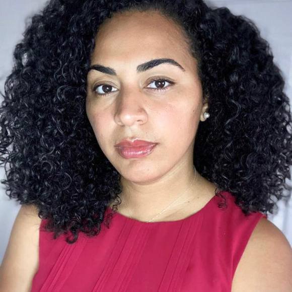 Profile Picture of Juannette Roache (@alofa22) on Poshmark