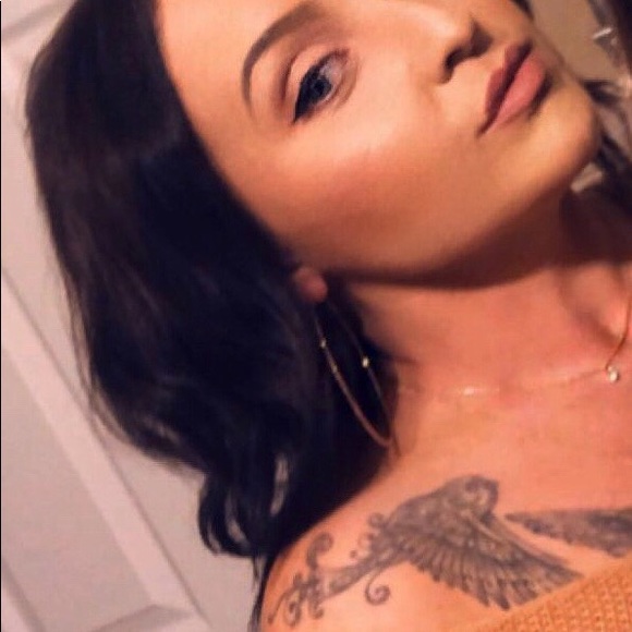 Profile Picture of Sara Palermo (@sara79palermo) on Poshmark