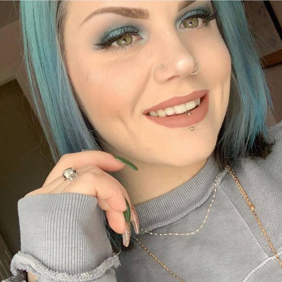 Profile Picture of Cynthia Pulaski (@cynthia_pukaski) on Poshmark