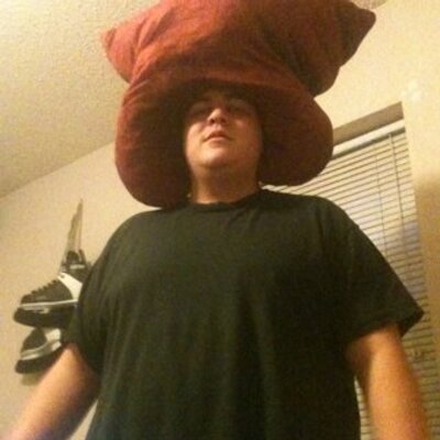 Profile Picture of Zach Burchfield (@BurchfieldZach) on Twitter