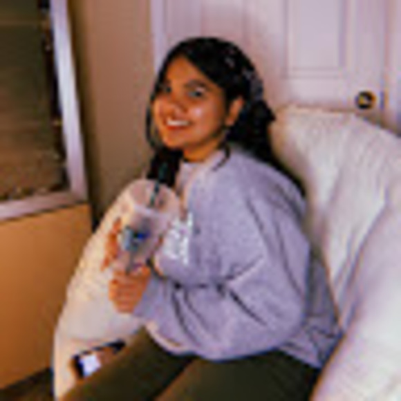 Profile Picture of Sylvania Nauli (@sylvanianauli) on Poshmark