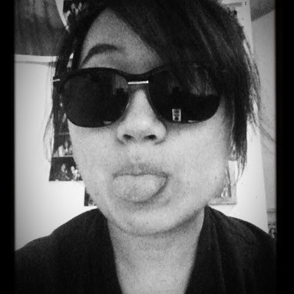 Profile Picture of Shing Yu (@shingywingy) on Poshmark