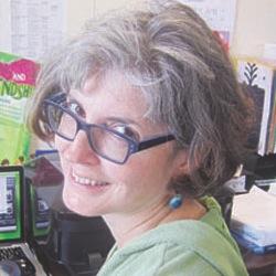 Profile Picture of Laura McConnell (@funwithtype) on Twitter
