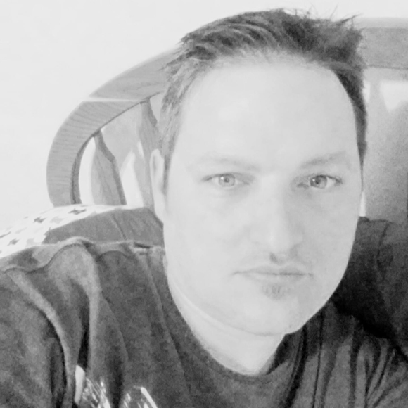 Profile Picture of Devon Webb (@quad7777) on Poshmark