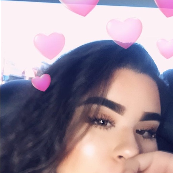 Profile Picture of Aylin Ramirez (@aynram) on Poshmark