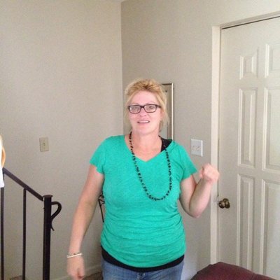 Profile Picture of Carol Powers (@carolpowers59) on Twitter