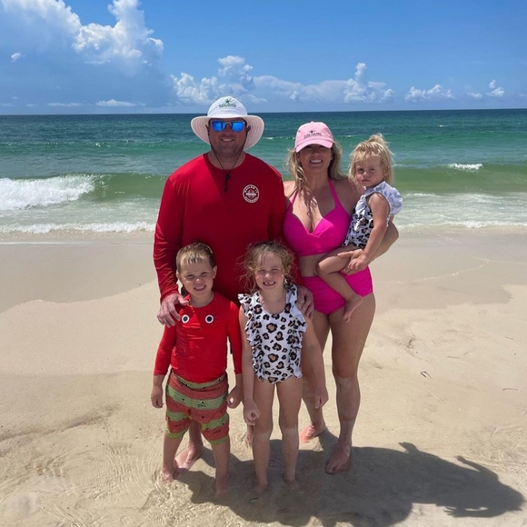 Profile Picture of Nathaniel Breenfield (@nbreenfield) on Poshmark